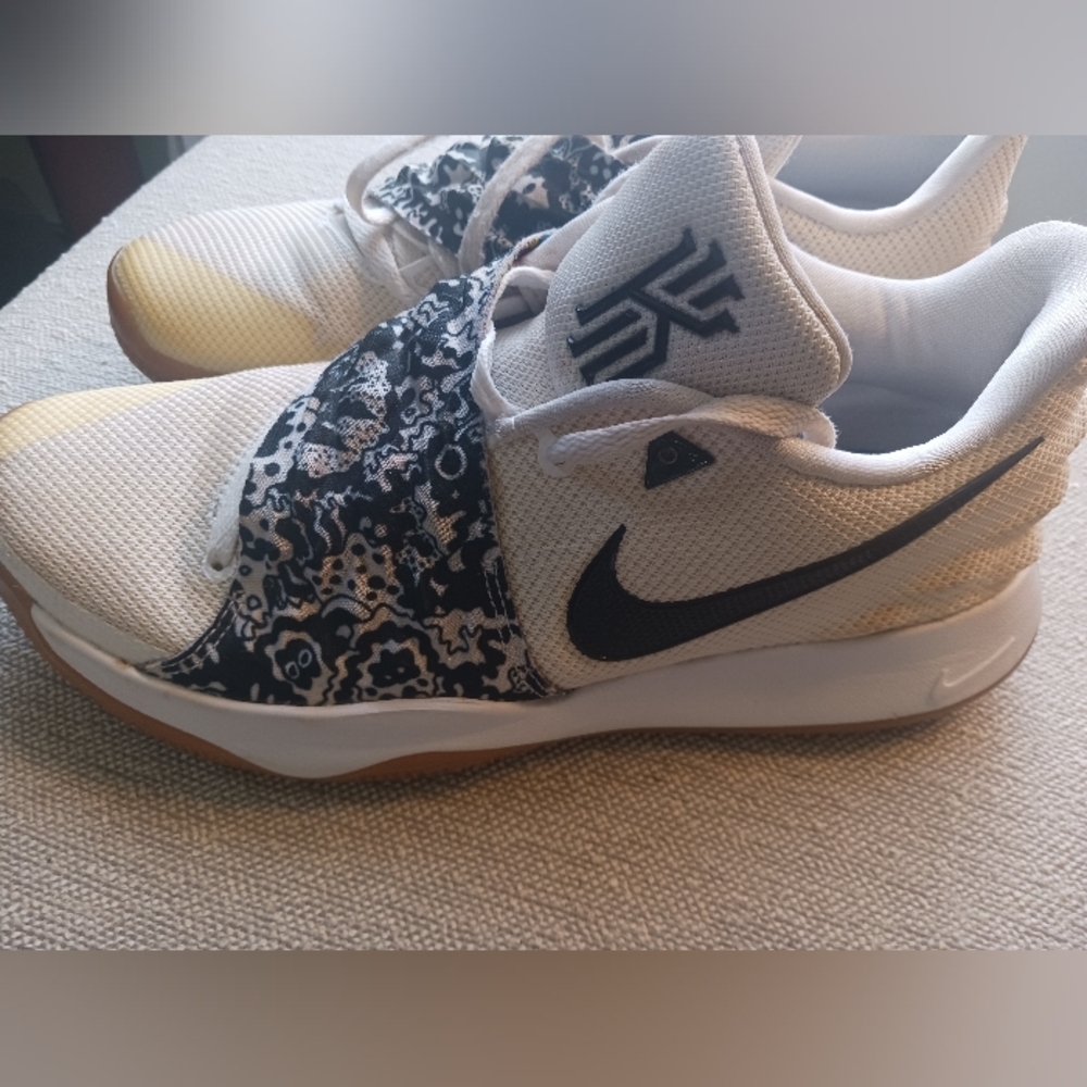 Nike Kyrie 1 Low EP 'White Black